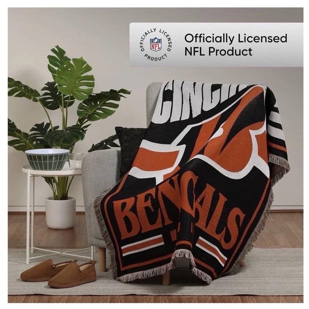 FOCO NFL Team Logo Woven Tapestry - 46